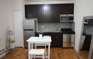 Studio, 1 bath, $1,100, Unit 206