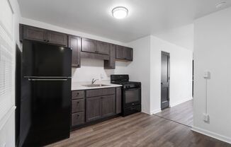 2 beds, 1 bath, $900, Unit MHH-22C