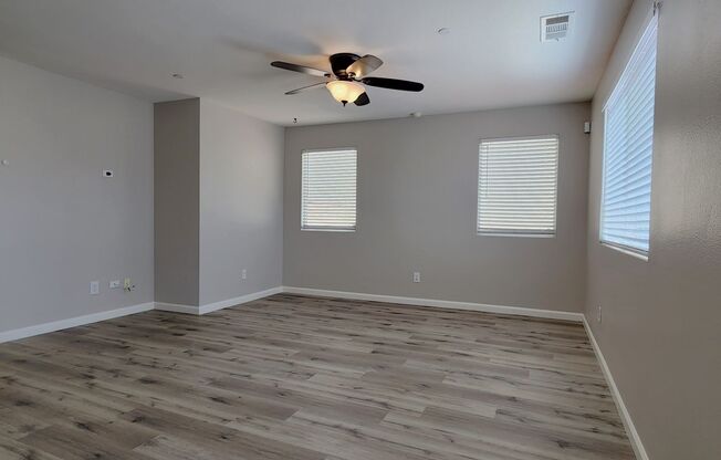Canyon Hills 2 Story, 4BD, 2.5BA Lake Elsinore Home