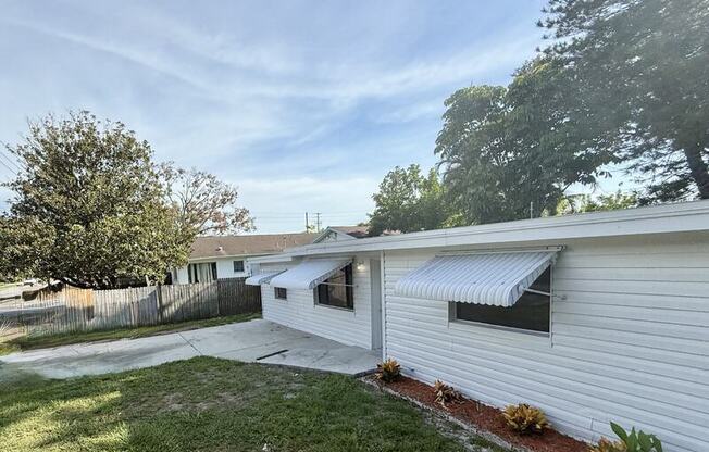 7800 52 ST N