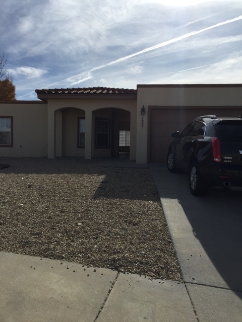 3 beds, 2 baths, $1,500