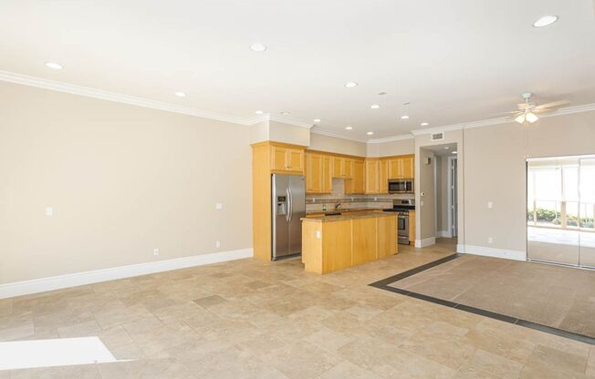 1 bed, 2 baths, 1,000 sqft, $3,350, Unit 717 N. Pacific Street #D