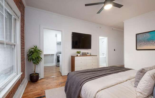 Studio bedroom at Westmore Manor Apartments, Los Angeles