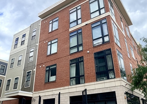 170 W BROADWAY
