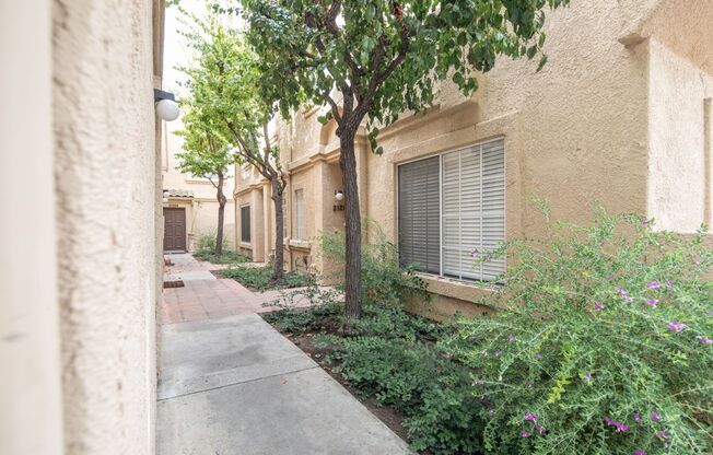 Townhome in Lake Forest