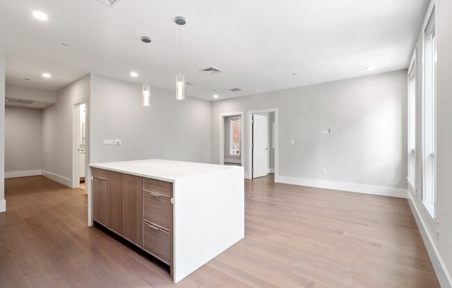 2 beds, 1 bath, 985 sqft, $3,400, Unit 305