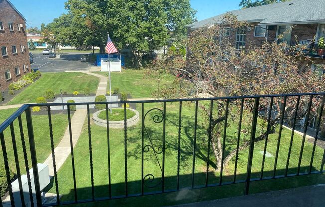 1 bed, 1 bath, 600 sqft, $1,550, Unit C - 35
