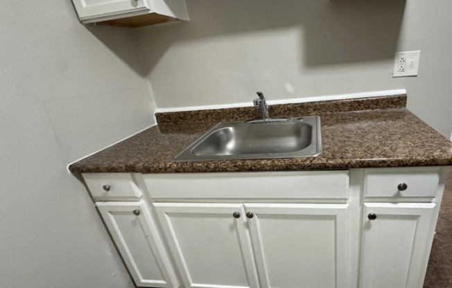 8321 8333 Anthony Wayne LLC