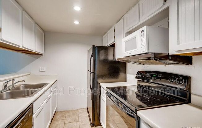 540 S Forest St #8-104