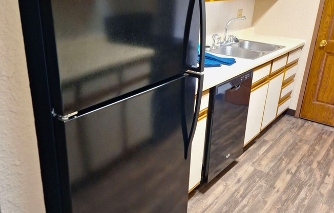 2 beds, 1.5 baths, 760 sqft, $950, Unit PU400X-016