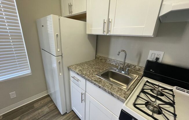 Studio, 1 bath, 380 sqft, $724, Unit IP-52