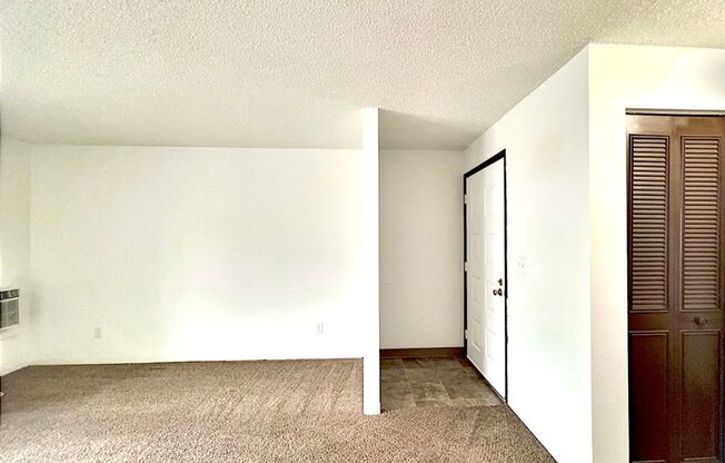 1 bed, 1 bath, 655 sqft, $1,033, Unit A3