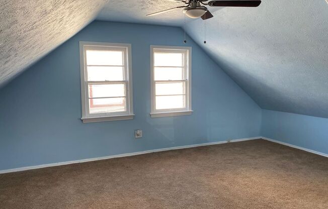 3 beds, 1 bath, $1,300