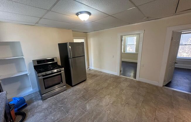 2 beds, 1 bath, $1,450, Unit 1