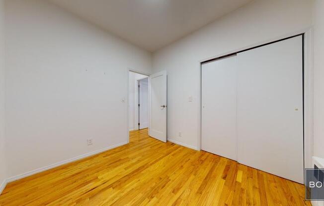 2 beds, 1 bath, $4,000, Unit 5C