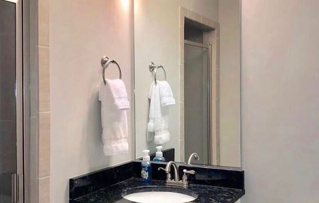 2 beds, 2 baths, $1,650, Unit B5