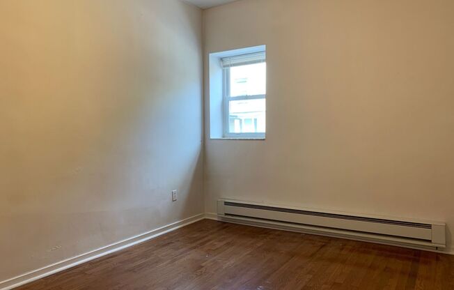 1 bed, 1 bath, 510 sqft, $1,099, Unit 316 S. Mathilda St. #03