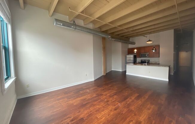 1 bed, 1 bath, 867 sqft, $1,500, Unit 510