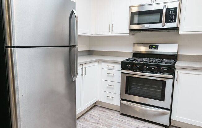 1 bed, 1 bath, 850 sqft, $2,398, Unit 212