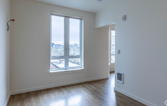 1 bed, 1 bath, 585 sqft, $1,469, Unit 614