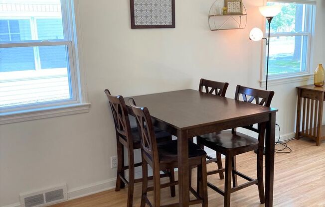 Fully Furnished 5 bedroom 1.5 Bathrooms Student House near UofR with Off Street Parking!