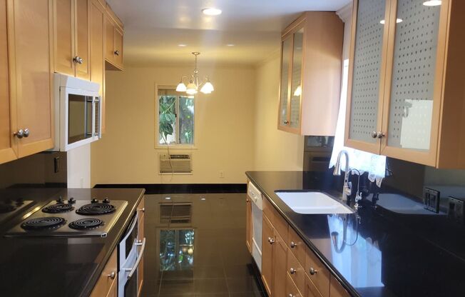 4521 Colbath