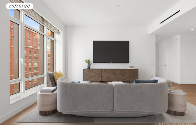 555 W 22 ST