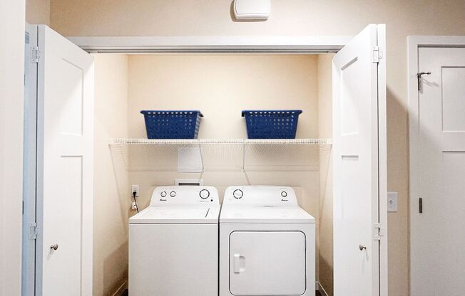 1 bed, 1 bath, 705 sqft, $1,150, Unit AT 715-60