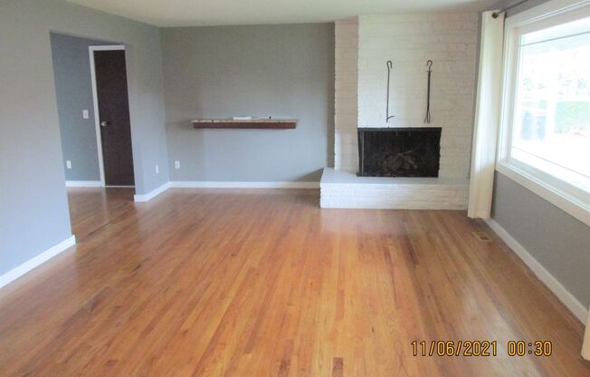 Large home on .26 acre Lot ! 4 BR 2 bth + garage + shed _+ AC ~ Great Neighborhood !