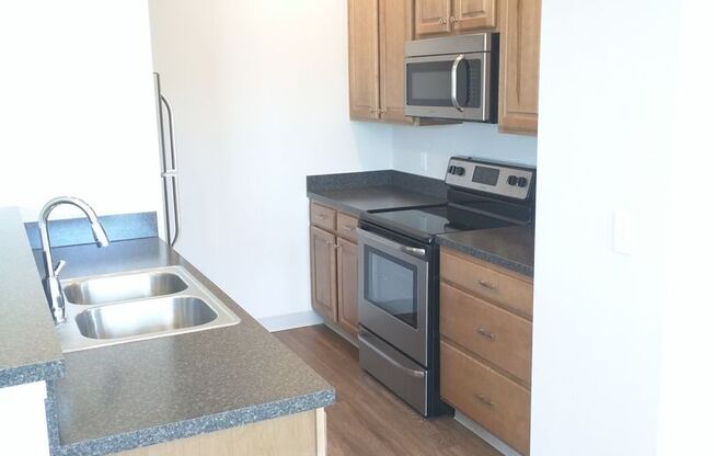 2 beds, 2 baths, 1,207 sqft, $1,520, Unit 5304 LLN #132