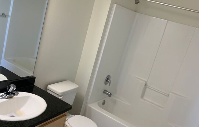 2 beds, 2 baths, 1,000 sqft, $1,395, Unit 301