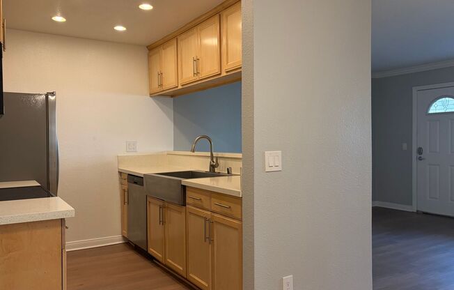 2 beds, 2 baths, 850 sqft, $3,025, Unit 821-13