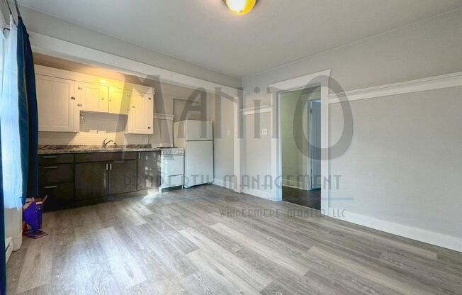 2 beds, 1 bath, 1,146 sqft, $1,425, Unit 1203 E Mission Avenue, Unit B