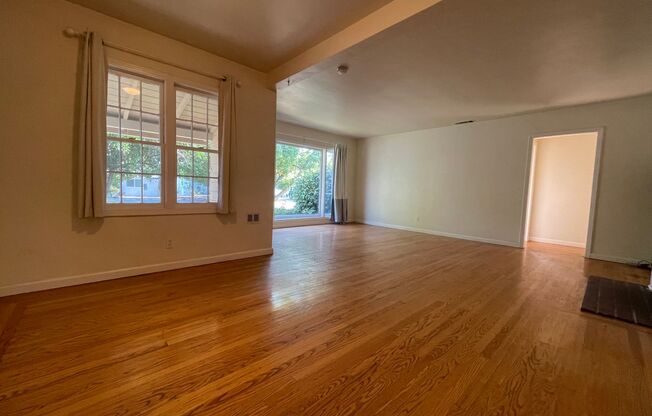 Charming 3-Bedroom, 1-Bathroom Home for Rent in Sacramento!