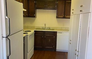 2 beds, 1 bath, $1,452