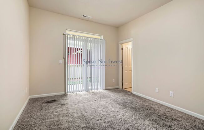 3 beds, 3.5 baths, $2,695