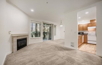 25025 SE KLAHANIE BLVD