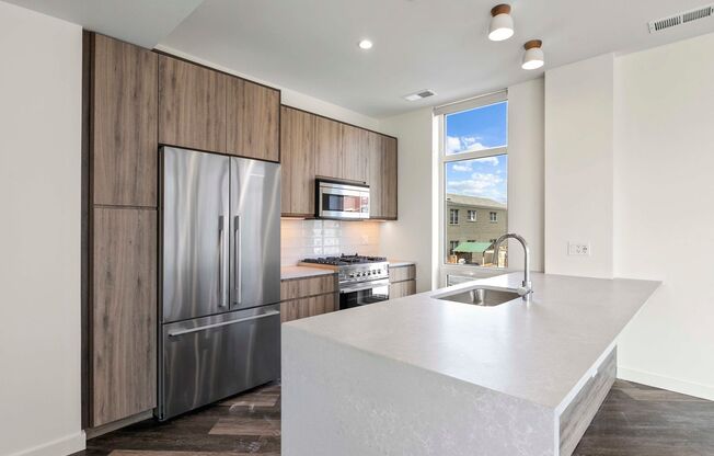 3 beds, 2 baths, 1,383 sqft, $4,650, Unit 301