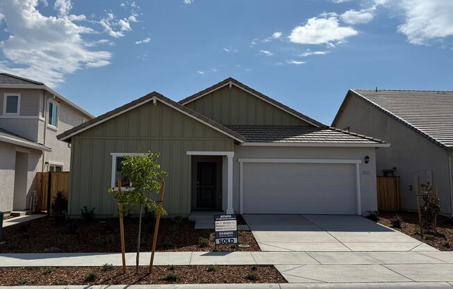 Beautiful 4 bed 2 bath located in West Roseville!