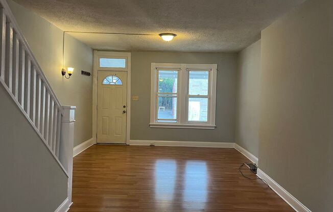 3 beds, 1 bath, $1,395