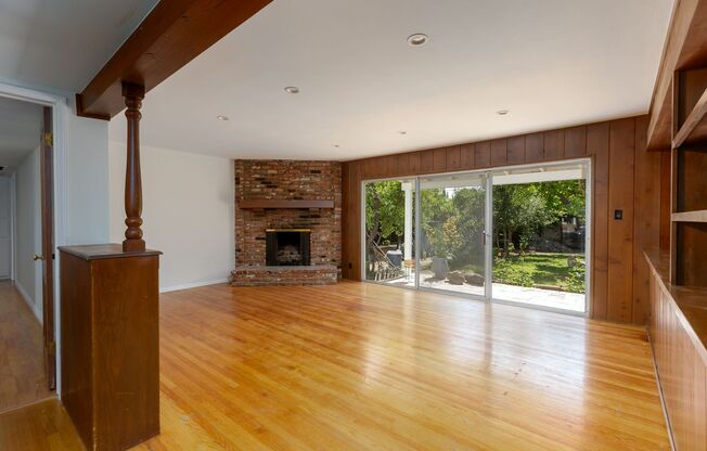 Charming Rustic 3BD/2BA Home in Peaceful Chatsworth