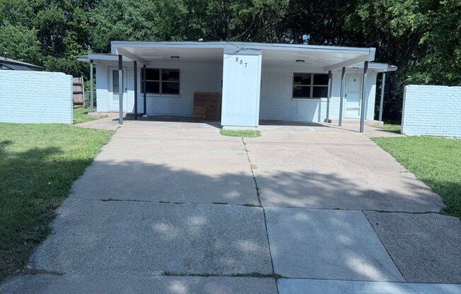 857 BROADWAY AVE