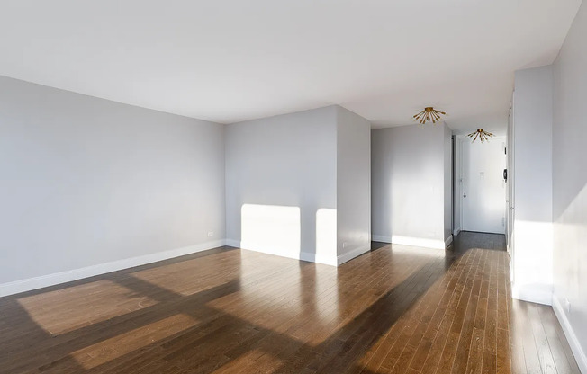 Studio, 1 bath, $3,450, Unit 14F