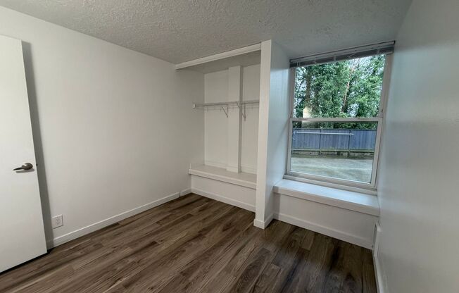 1 bed, 1 bath, 465 sqft, $1,215, Unit 113