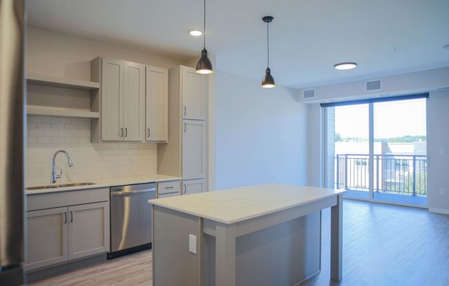 1 bed, 1 bath, 681 sqft, $1,500, Unit 212