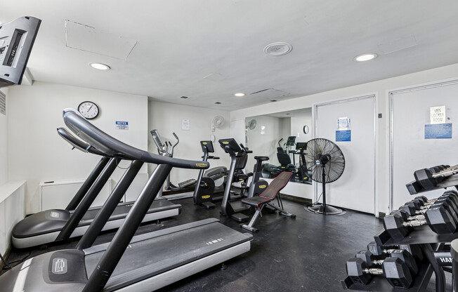 Studio, 1 bath, 480 sqft, $4,100, Unit 4K
