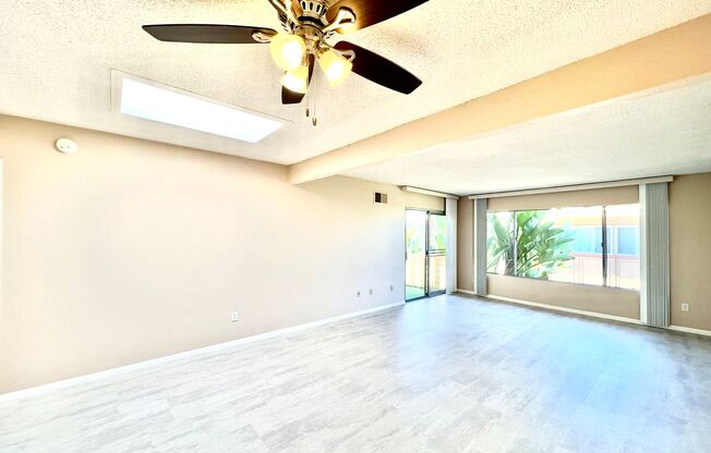Newly remodeled 2B/2BA condo available in San Carlos!