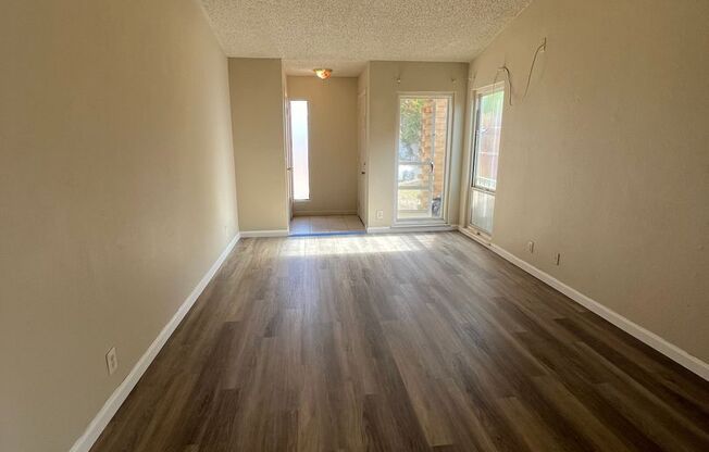 2 beds, 1 bath, 900 sqft, $1,890, Unit 5505