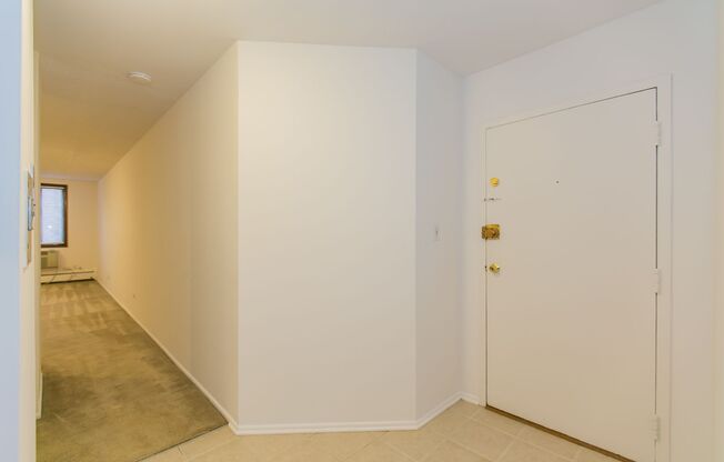 1355 N DEARBORN PKWY