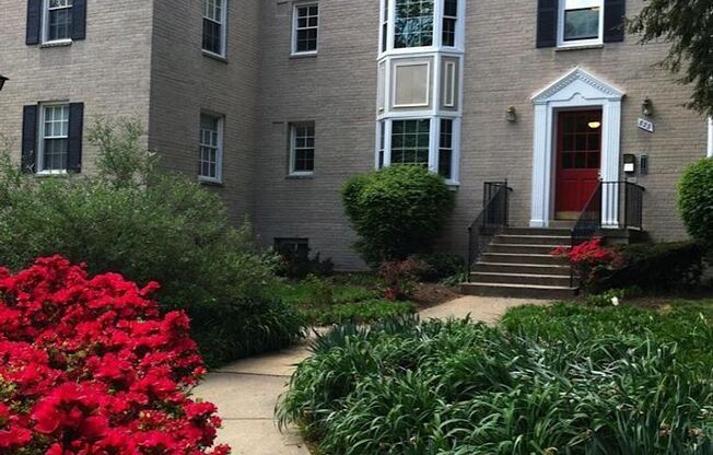 822 S Arlington Mill Dr #2-104